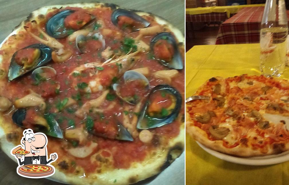 Prenditi una pizza a Ristorante Pizzeria Il Cavallino