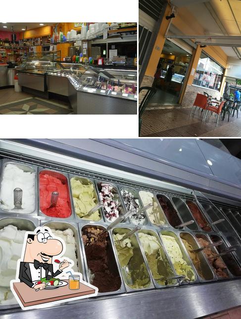 Guarda la immagine che mostra la cibo e interni di Gelateria Ritrovo Orchidea