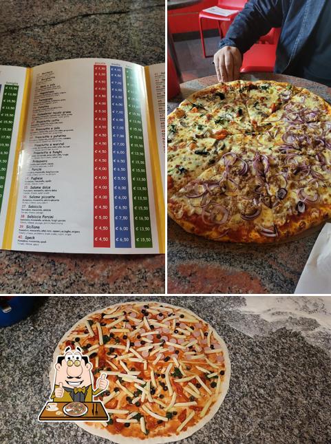 A Pizzeria Kebab K2, puoi ordinare una bella pizza