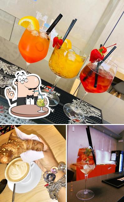 Goditi un drink dal menu