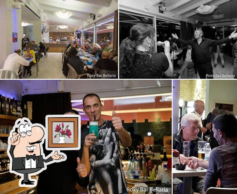Dai un'occhiata agli interni di Roxy Bar Bellaria