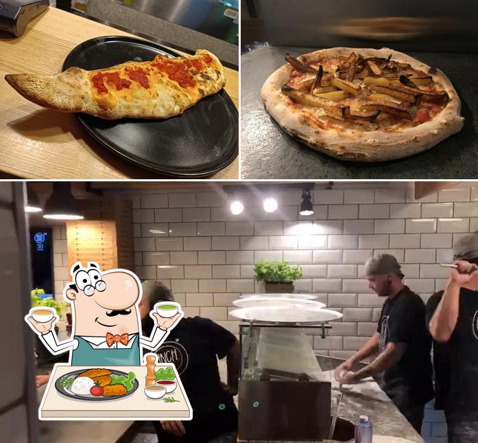 La cibo e interni del ristorante
