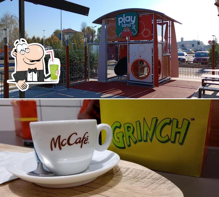 Goditi qualcosa da bere a McDonald's San Giovanni in Persiceto