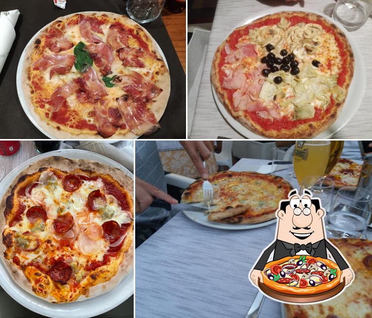 Scegli una pizza a Ristorante pizzeria Happy Days