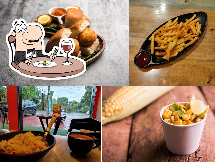 Food at Samocha : Stories Around Chai