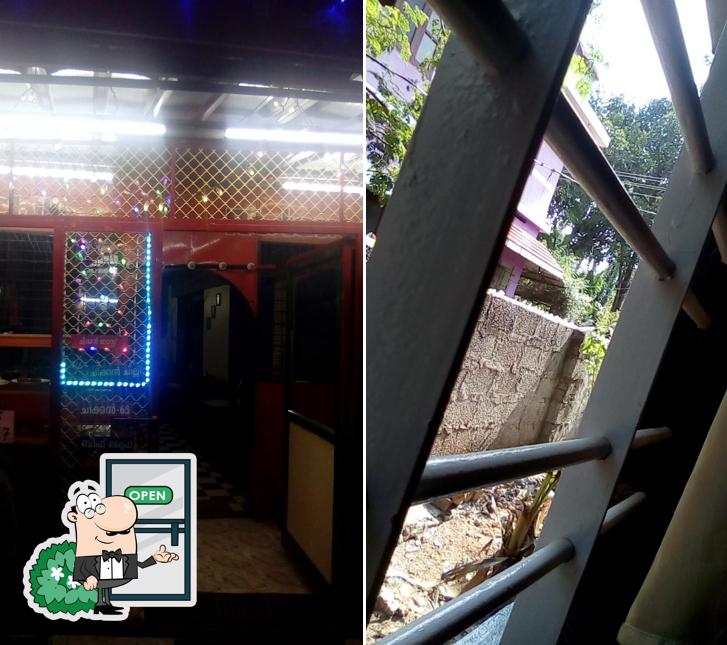 The exterior of Chilis Restaurant