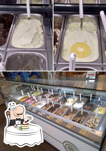 Crema & Cioccolato Albavilla serve un'ampia selezione di dolci