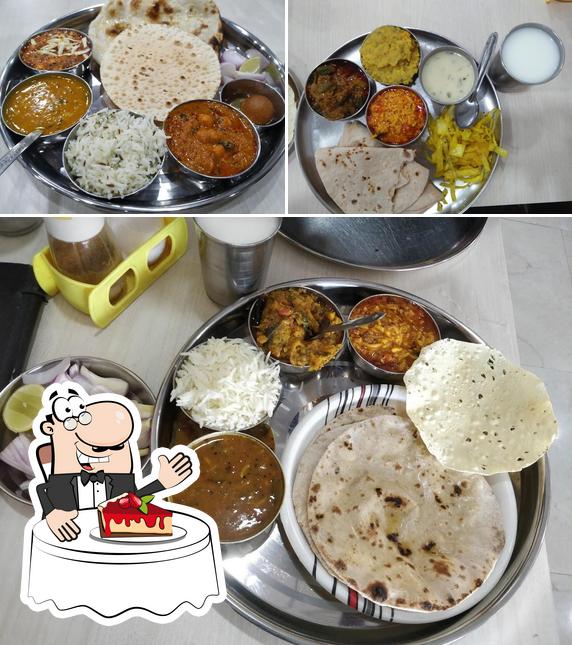 Hotel Shri Manisha offers a number of desserts