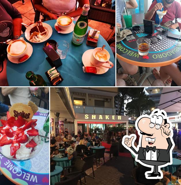 Siediti a un tavolo di Shaker Lignano - Gelateria Cocktail Bar