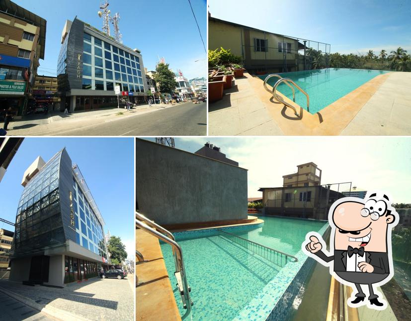The exterior of Hotel Yash International Calicut
