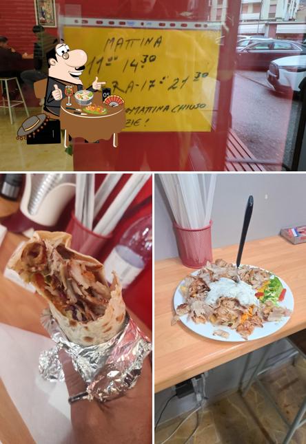 Tra le diverse cose da Kebab Ilir si possono trovare la cibo e esterno