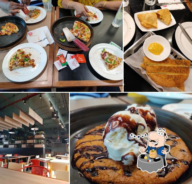 Food at Pizza Hut Sobha City Mall, Delhi