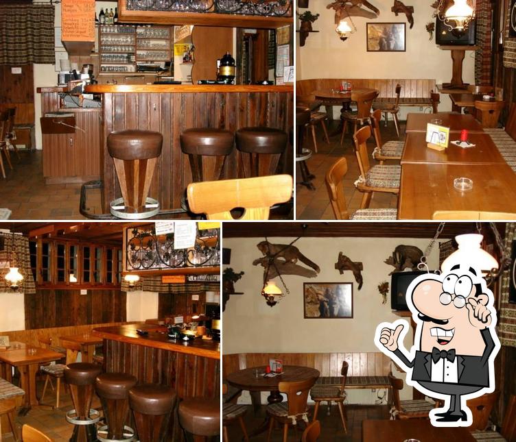 Gli interni di z'alt Hischi Bar-Pub-Restaurant