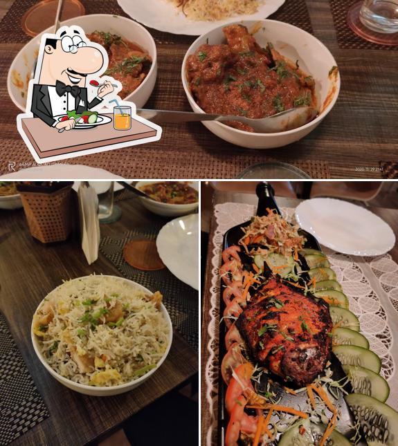 Food at Hunko Mukho Hyangla Kanchrapara