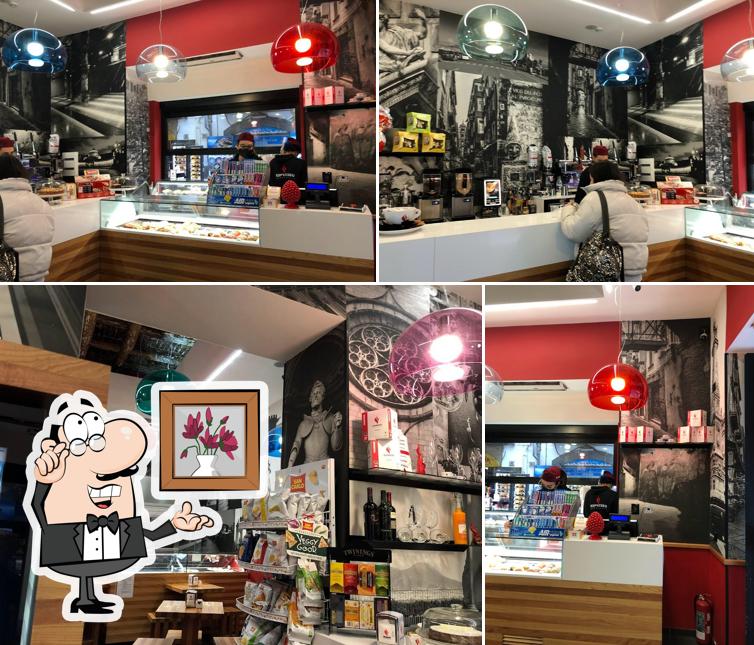Gli interni di Espresso Napoletano SpaccaNapoli