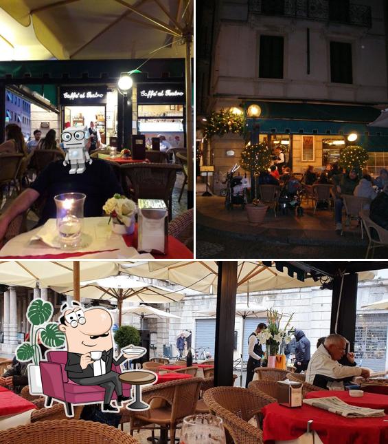 Gli interni di Caffè Al Teatro