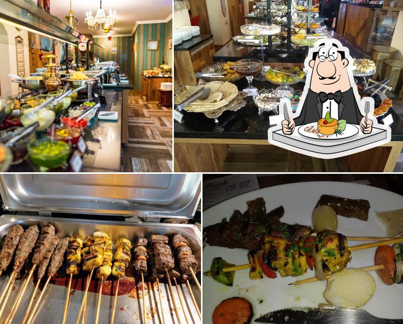 Costeletas de porco em Falah Arabian Food