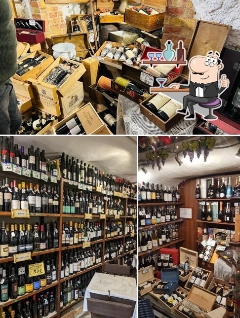 Dai un'occhiata agli interni di L' Enoteca Del Grottino