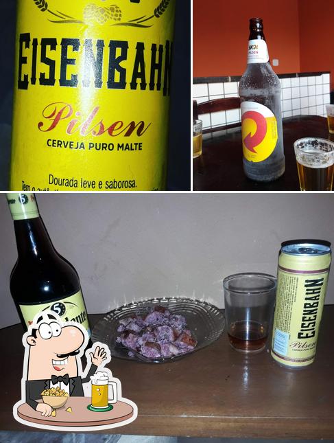 Você pode tomar um copo de cerveja leve ou escura