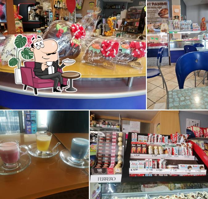 Gli interni di Mixer Caffè bar e porchetta