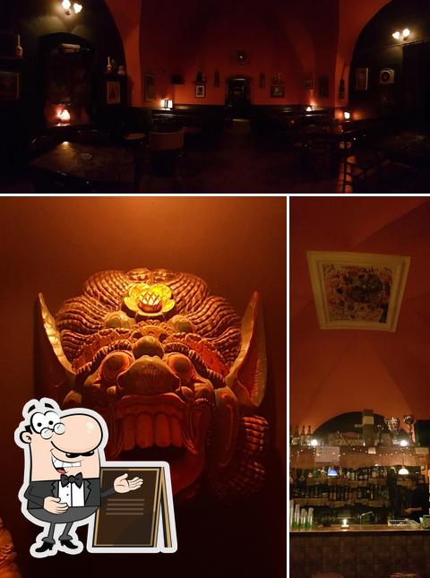 Tra le varie cose da Taverna J.m.basquiat si possono trovare la esterno e bancone da bar