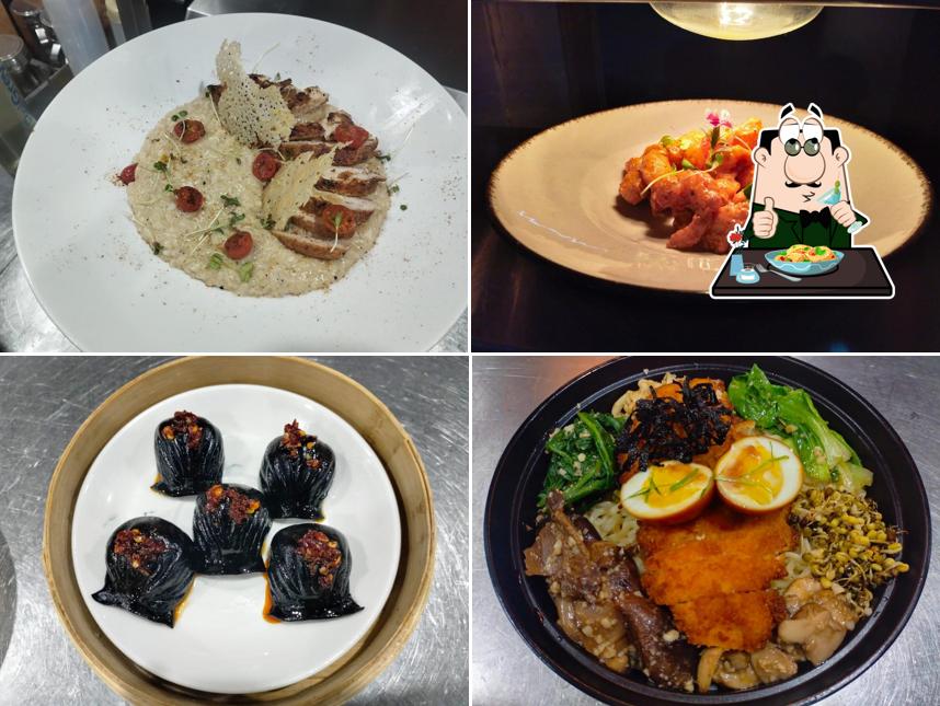 Food at EVEREST MOMOS & CHINESE FASTFOOD