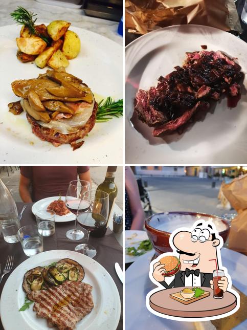 Prova un hamburger a Ristorante Enoteca Il Toscano