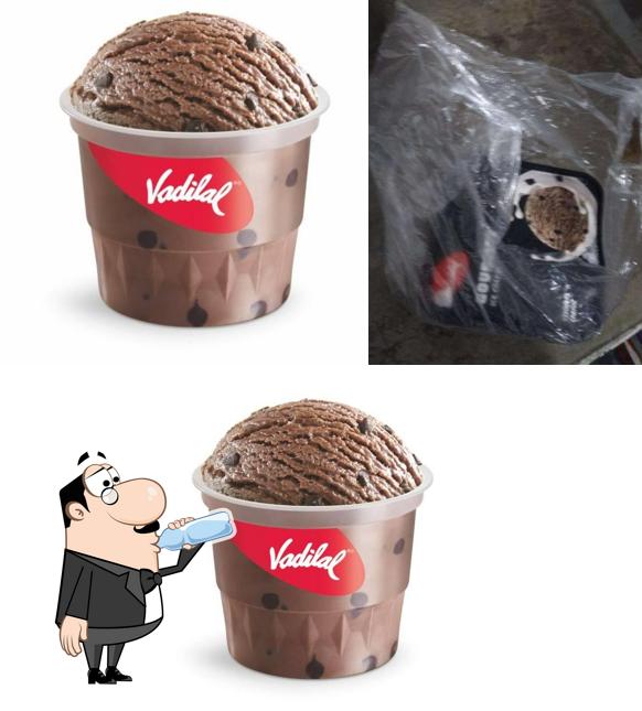 Among different things one can find drink and food at Vadilal Ice Creams