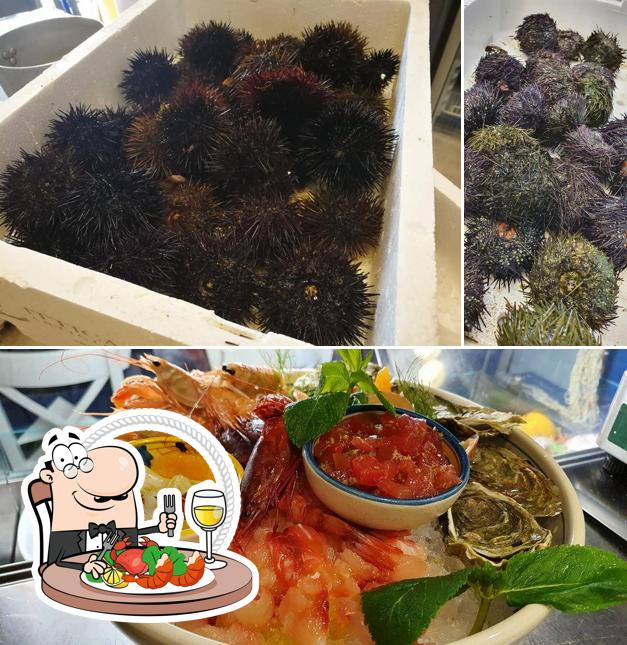 Prenditi tra i vari piatti di mare proposti a Taverne Trinacria