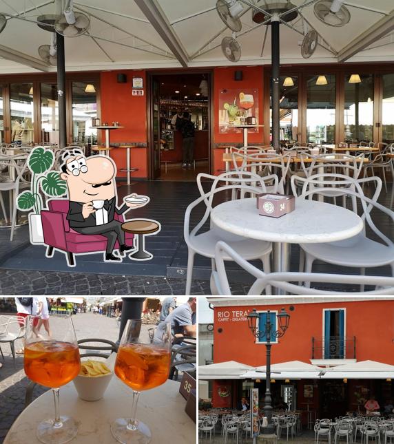 Gli interni di Rio Terà bar