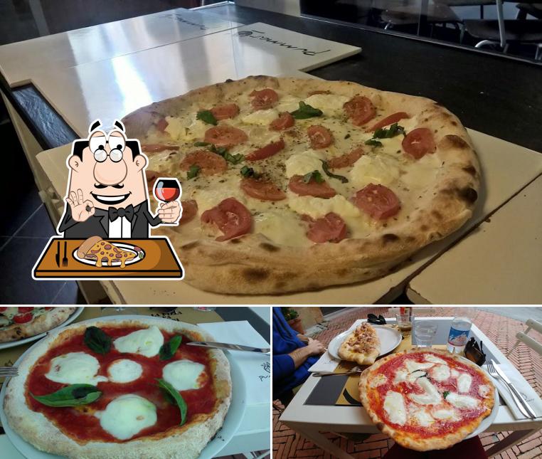 Prenditi una pizza a Pizzeria Pummaro'