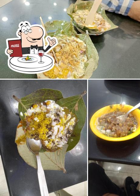 Food at Agra Chaat restaurant