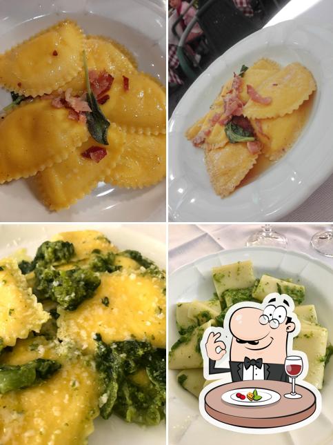 Cibo al Restaurant Trattoria Tira Mola and Meseda