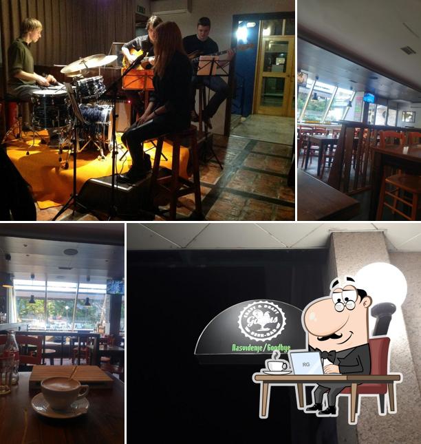Dai un'occhiata agli interni di Beer Bar Galus