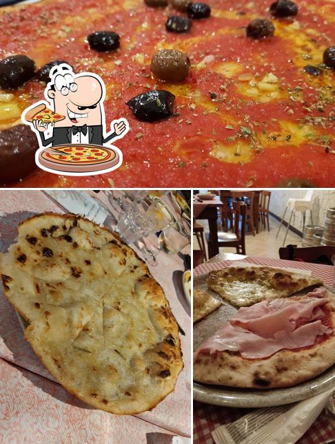 Prenditi una pizza a Piccolo Bar