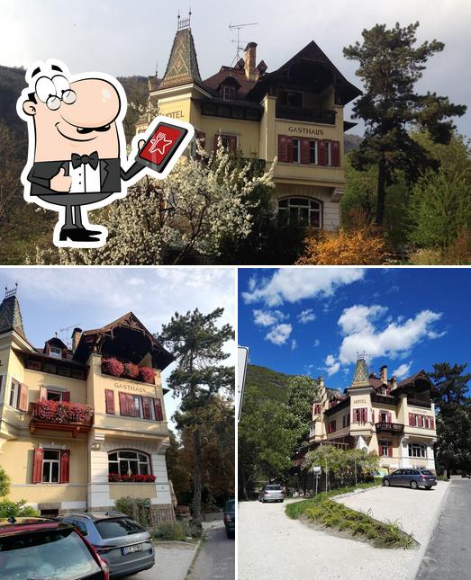 Gli esterni di Hotel Schlosshof/Castello