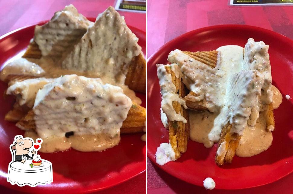 Paapi Paet serves a selection of desserts