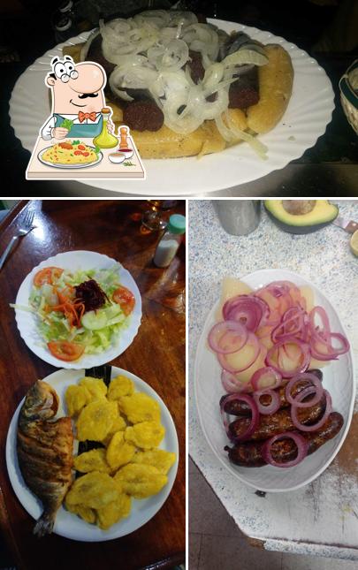 Comida en Bar El Paraíso