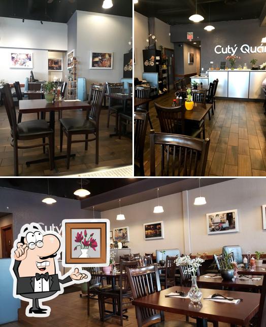 Installez-vous à l'une des tables de Cuty Restaurant