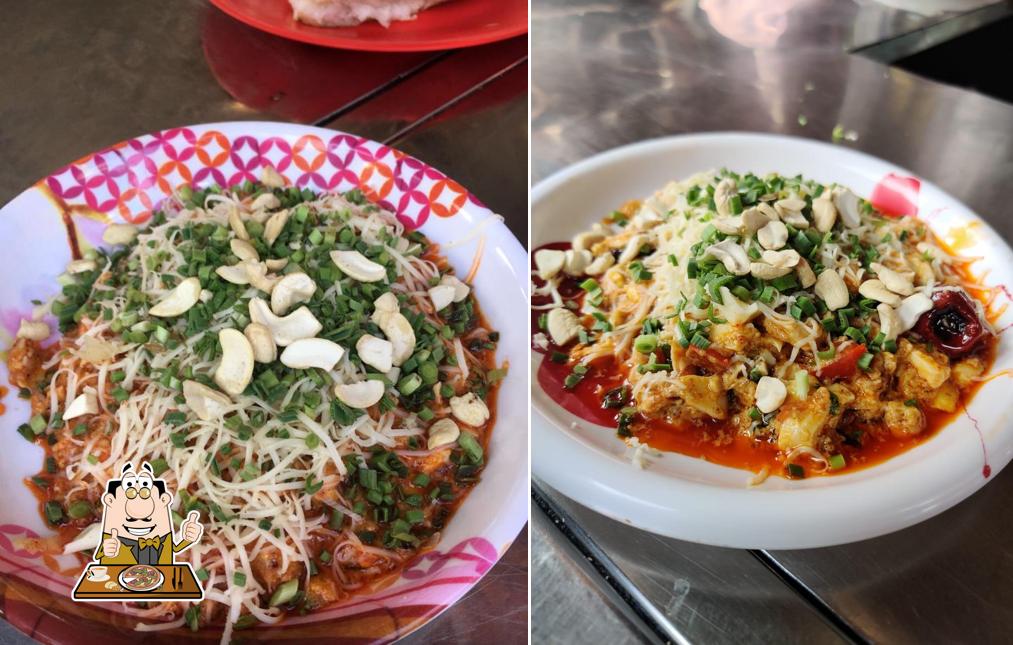 Pick pizza at Farukh Bhai Omelette