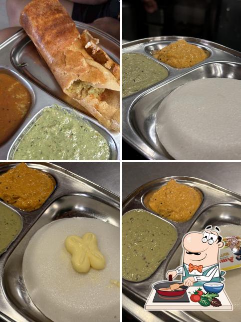 Chicken curry at Brahmins' Thatte Idli