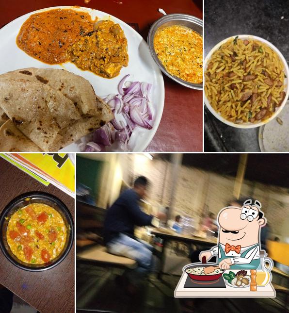Fried rice at Anand Shekhawati Dhaba