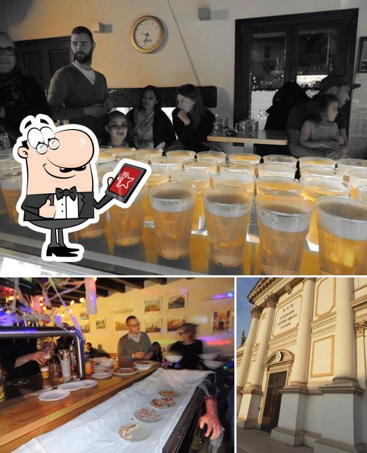Questa è la foto che mostra la esterno e cibo di Bar Centrale