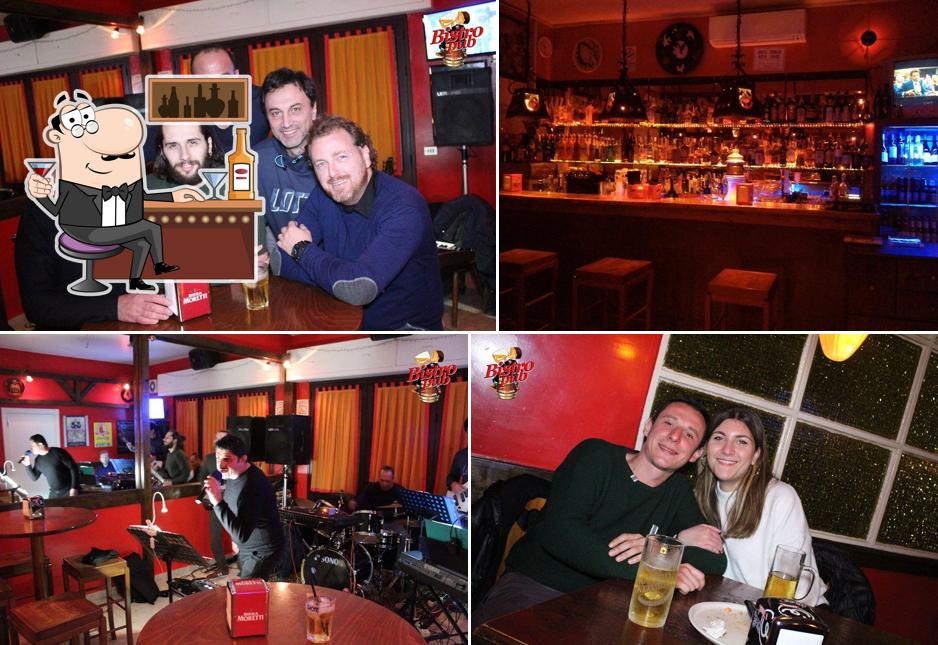 Guarda la foto di Bistro Pub