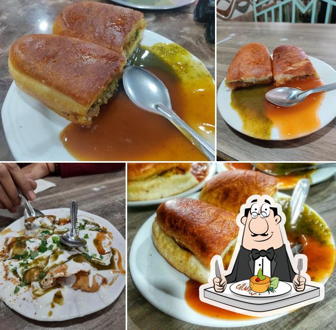 Food at New Brijwasi Chat