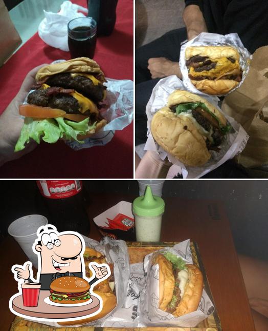 Experimente um hambúrguer no Bacon Man Burger