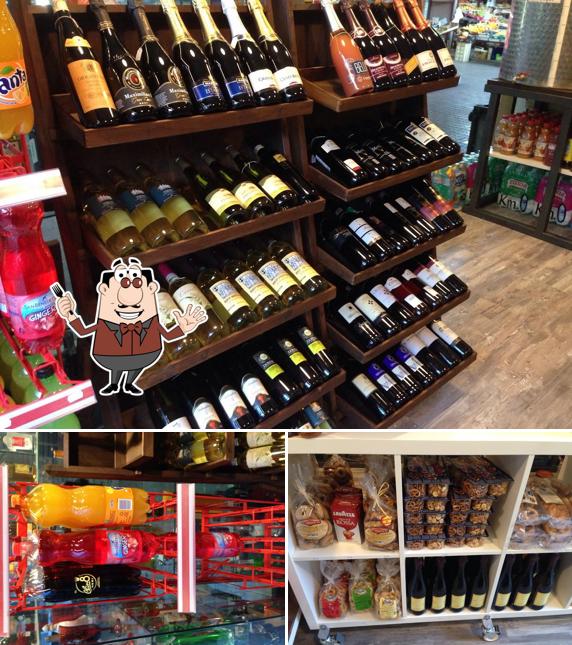 Guarda la immagine che mostra la cibo e interni di Enoteca Ciamarra