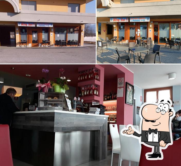 Dai un'occhiata agli interni di Paninoteca Why Not?