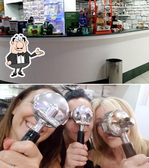 Dai un'occhiata agli interni di Planet Cafè Bar Food&Drink