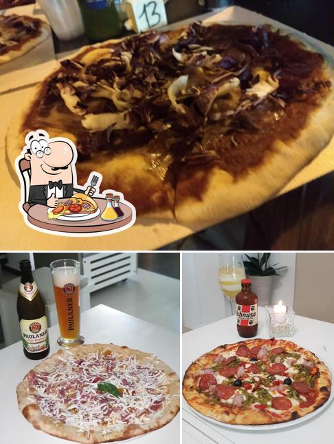 Ordina una pizza a Malibù Gelateria, Longe bar e Pizzeria